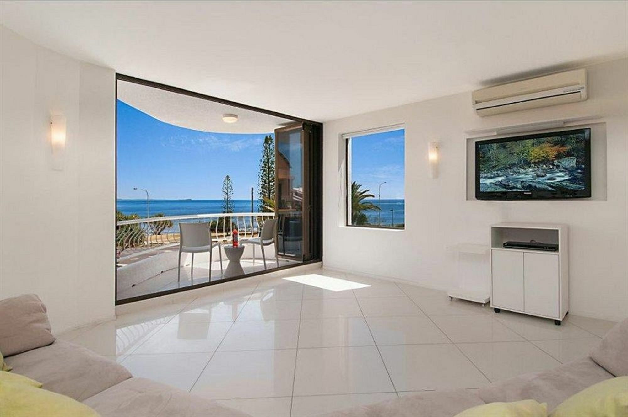 Alexandria Apartments Alexandra Headland Buitenkant foto